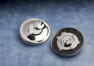 Assembly of metal and rubber parts